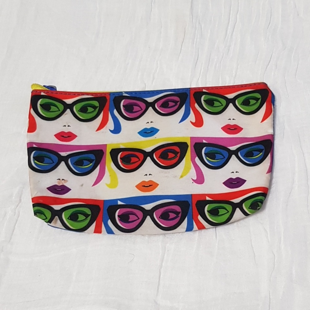 Makeup Bags - Picture 7 of 7